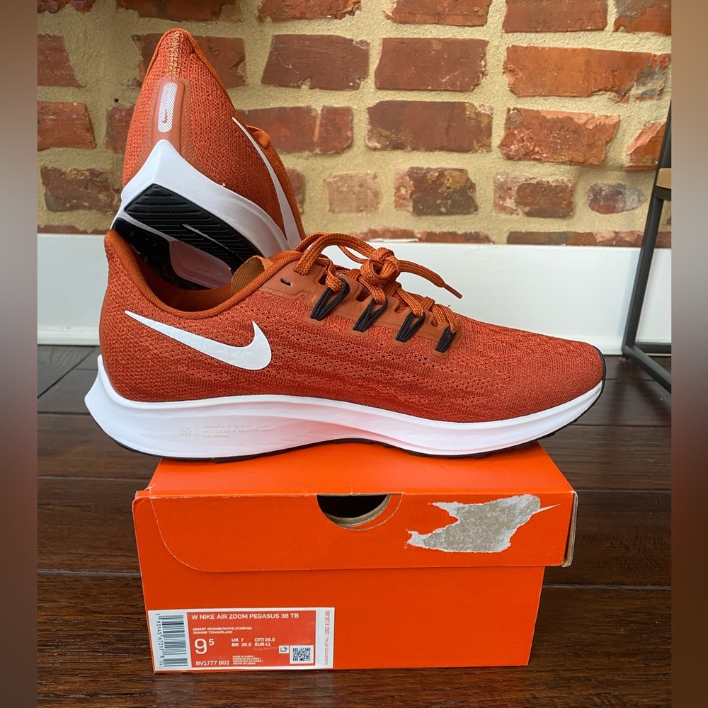 🆕 Women’s Nike Air Zoom Peagus 36 TB - size 9.5